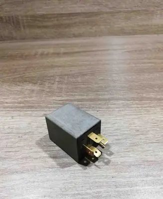 Opel Astra F Other relay 90240092 38310