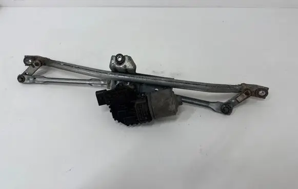 Front wiper linkage and motor