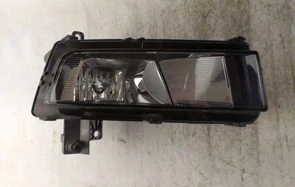 Volkswagen Touran III Front fog light 5TA941662