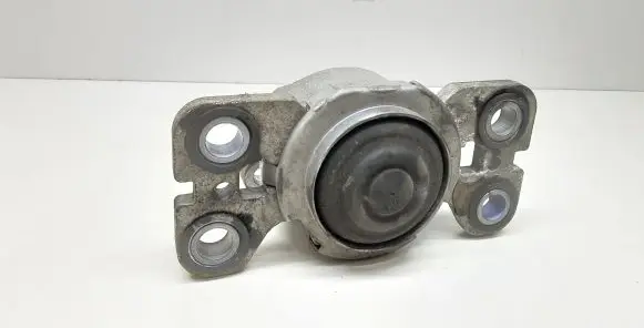 Volvo S60 Engine mount bracket 8G9N7M121BA