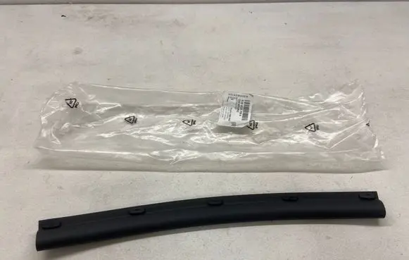 Volkswagen Golf Sportsvan Engine compartment rubber 510823709a