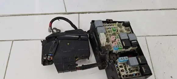 Ford Focus ST Fuse box set AV6T14A067AD 035415