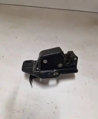 Loading door lock