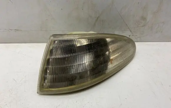Ford Mondeo MK I Front indicator light