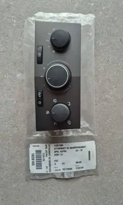 Opel Astra H Climate control unit 13201300