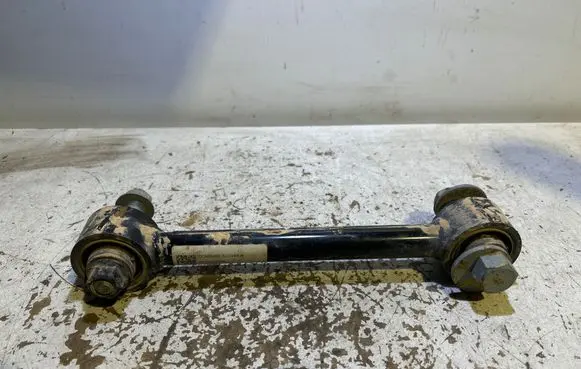 Rear control arm
