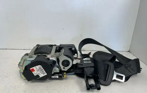 Volkswagen PASSAT B8 Front seatbelt 3G0857767 6279131