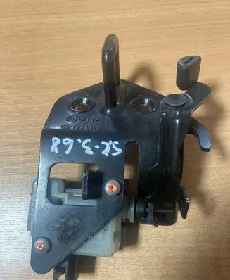 Skoda Octavia Mk2 (1Z) Tailgate/trunk/boot lock/catch/latch BN3CZ 1Z0827511C