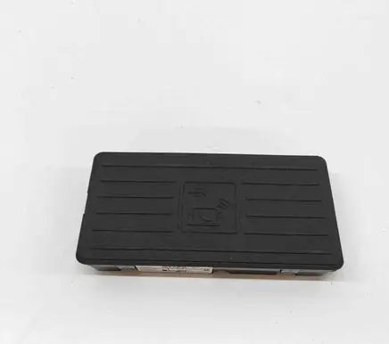 Volkswagen Touareg III Wireless charging module 4N0035502B