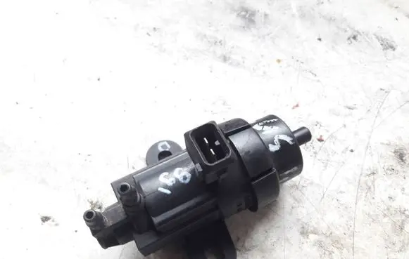 Vacuum valve