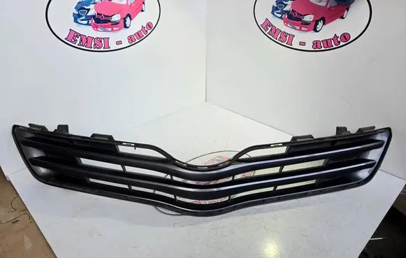 Toyota Verso Front grill 531110F070
