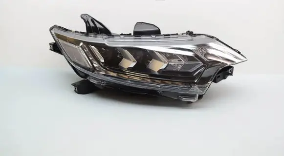Mitsubishi Outlander Headlight/headlamp ECM92122E20 ECM92121E20