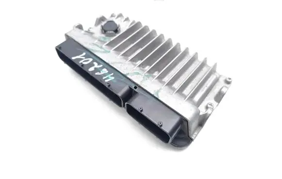 Toyota Yaris Engine control unit/module 89661-0U230 MB276200-2821