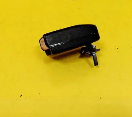 Renault Scenic I Rear seatbelt buckle 417510