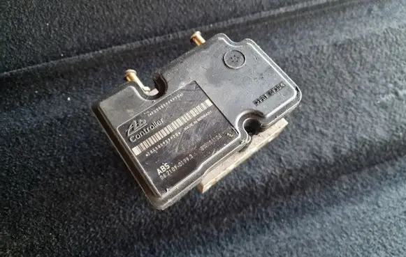 Suzuki Grand Vitara II ABS Pump 06210901993