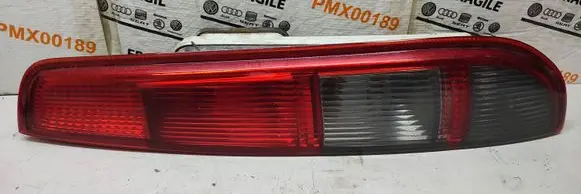 Ford Focus Tail light bulb cover holder 4M5113N004EB 0374D