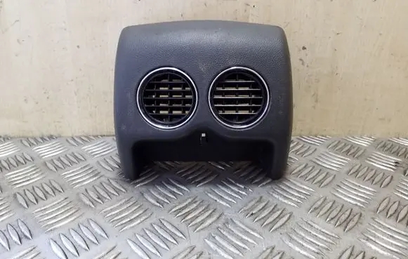 Peugeot 3008 I Rear air vent grill 9685097277