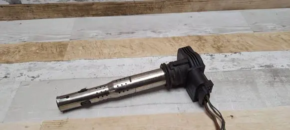 Volkswagen PASSAT B6 High voltage ignition coil 4B0973724