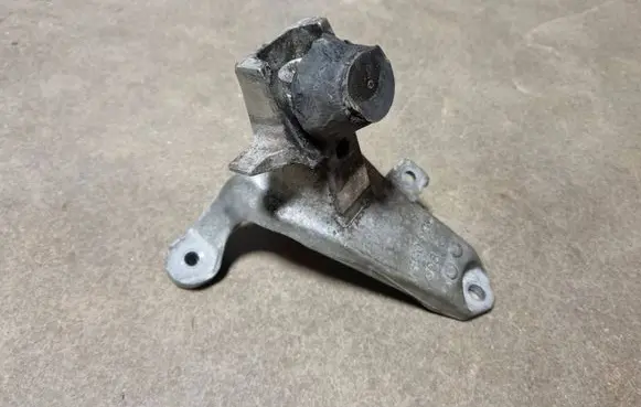 Audi A6 S6 C7 4G Engine mounting bracket 4G0199308C