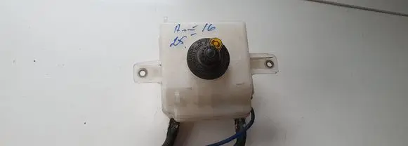 Toyota Auris E180 Brake fluid reservoir 