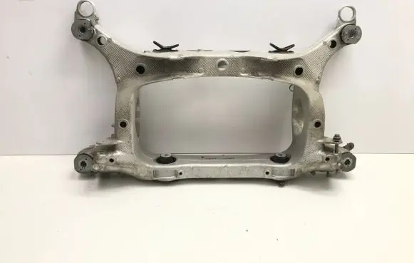 Volvo XC40 Rear subframe 32333884 32333885