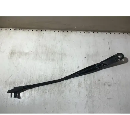 Front wiper blade arm