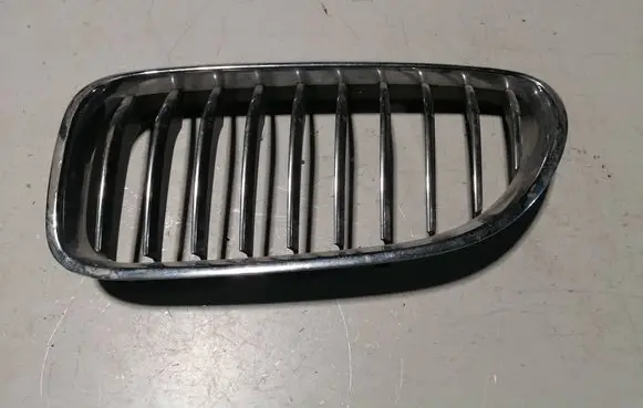BMW 6 F06 Gran coupe Front bumper upper radiator grill 7212849 51137212849 10627110