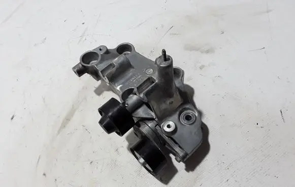 Renault Master III Generator/alternator bracket 117102273R
