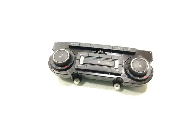 Skoda Octavia Mk2 (1Z) Climate control unit 3T0907044BE 5HB009749