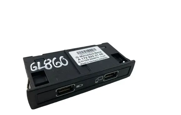 Mercedes-Benz GLA W156 X156 USB socket connector A1728202100