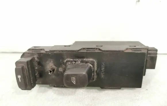 Volvo V70 Electric window control switch 30737519