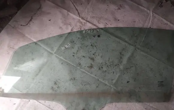 Fiat Punto (188) Front door window glass four-door AS2
