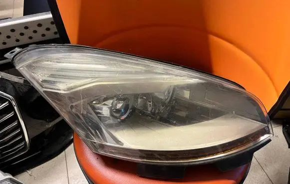 Citroen C4 I Picasso Headlight/headlamp 16298400