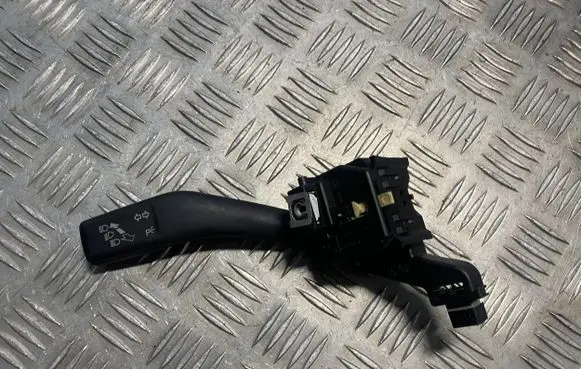 Skoda Octavia Mk2 (1Z) Indicator stalk 1K0953513E 01103510 10351000325204