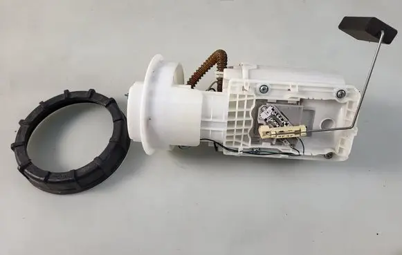 Skoda Fabia Mk1 (6Y) In-tank fuel pump 6Q0919051F