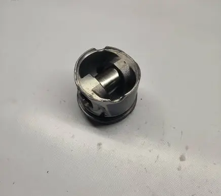 Infiniti FX Piston 10653