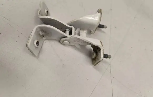 Mercedes-Benz B W246 W242 Tailgate/trunk/boot hinge A2467400137