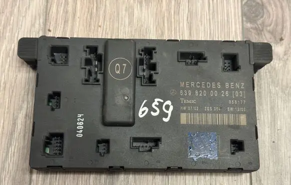 Mercedes-Benz Vito Viano W639 Door control unit/module 6398200026 356177 ZGS004
