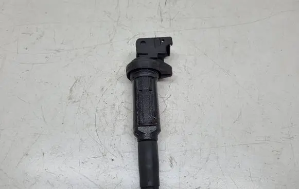 BMW 3 E46 High voltage ignition coil 7551260 12137551260