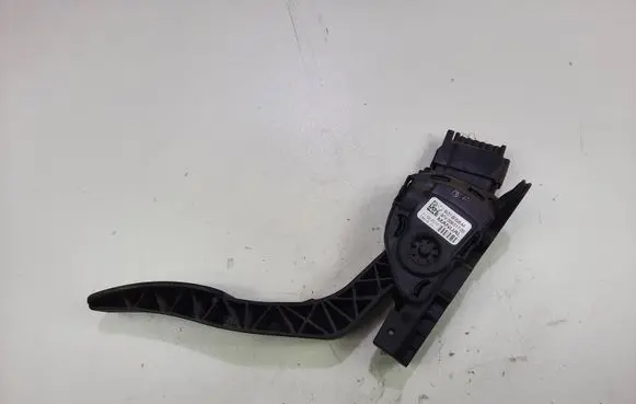 Ford Fiesta Accelerator throttle pedal 8V219F836AA