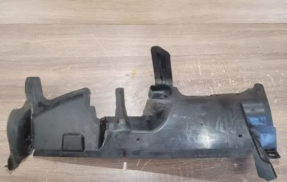 Dodge Charger Intercooler air guide/duct channel 68212036AB