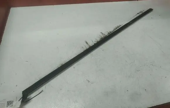 Citroen C4 Grand Picasso Rear door glass trim molding 9655504899