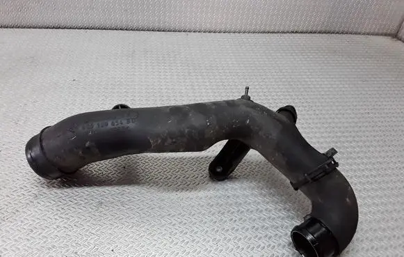 Volkswagen Polo IV 9N3 Intercooler hose/pipe 6Q0129654B