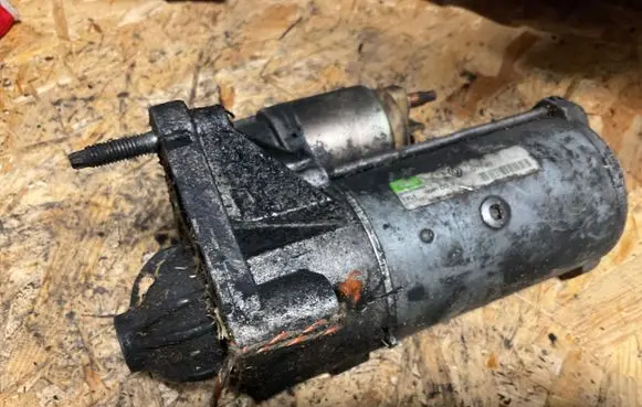 Renault Laguna II Starter motor 820075362
