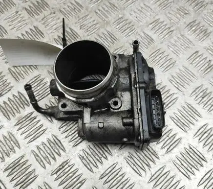 Mazda CX-5 Throttle valve SH01136B0