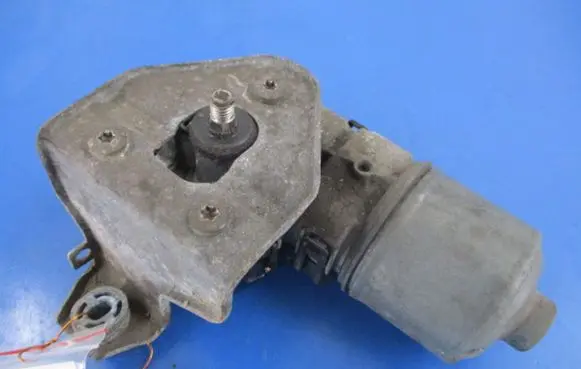 Audi A4 S4 B6 8E 8H Front wiper linkage and motor 8E1955119