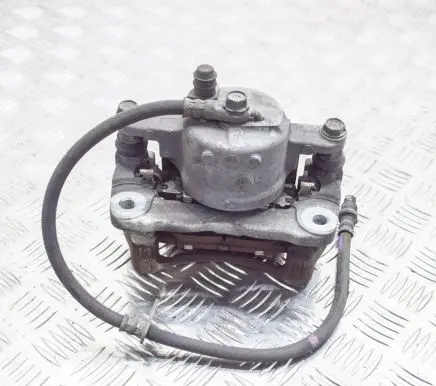 Toyota Prius (XW50) Front brake caliper