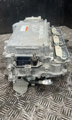 Toyota RAV 4 (XA40) Voltage converter inverter G927048060