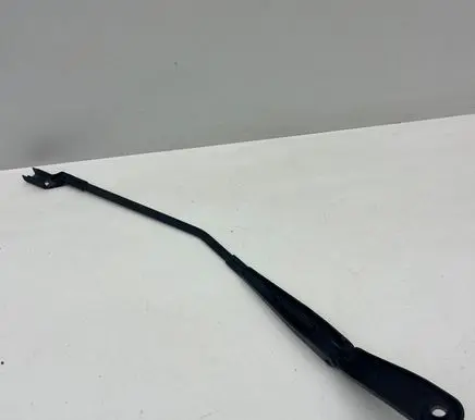 Front wiper blade arm