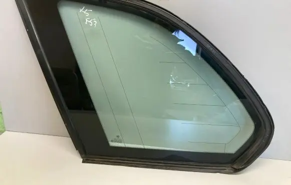 BMW X5 E53 Rear side window